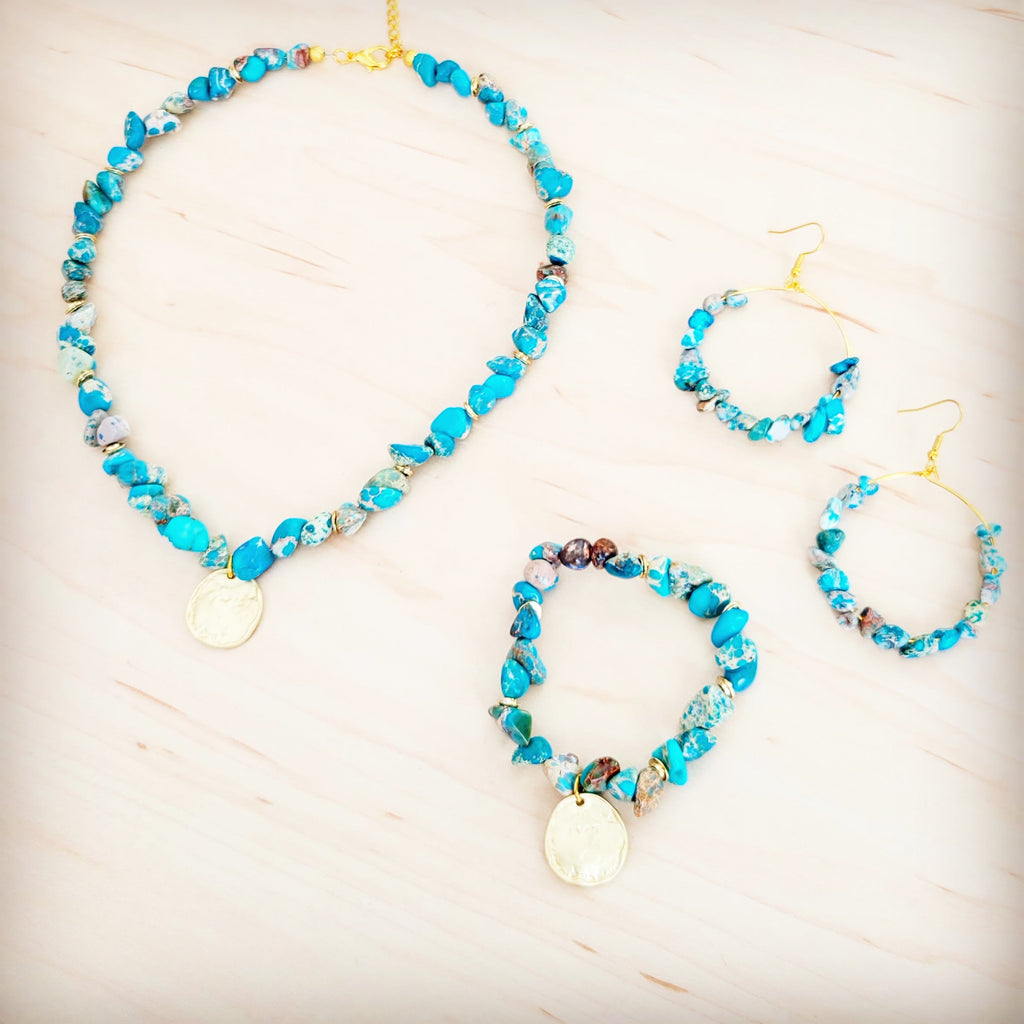 **Regalite Collar Necklace w/ Matte Gold Coin Charm 263k